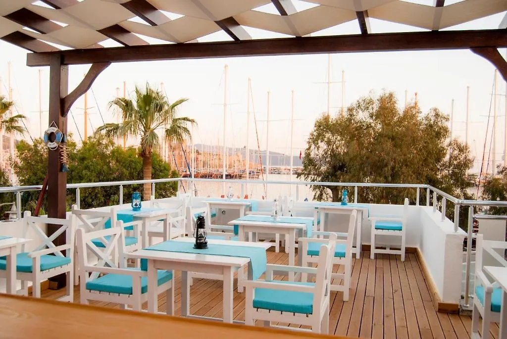 Akkan Hotel Marina Bodrum 3*,